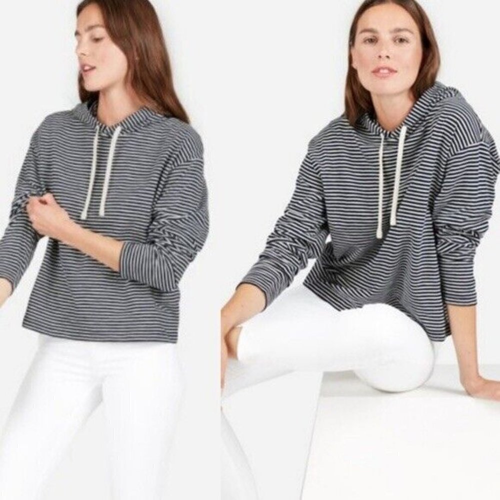 ☀️ EVERLANE Navy Blue Stripe Boxy Crop Pullover Sweater Small Top Casual Cozy